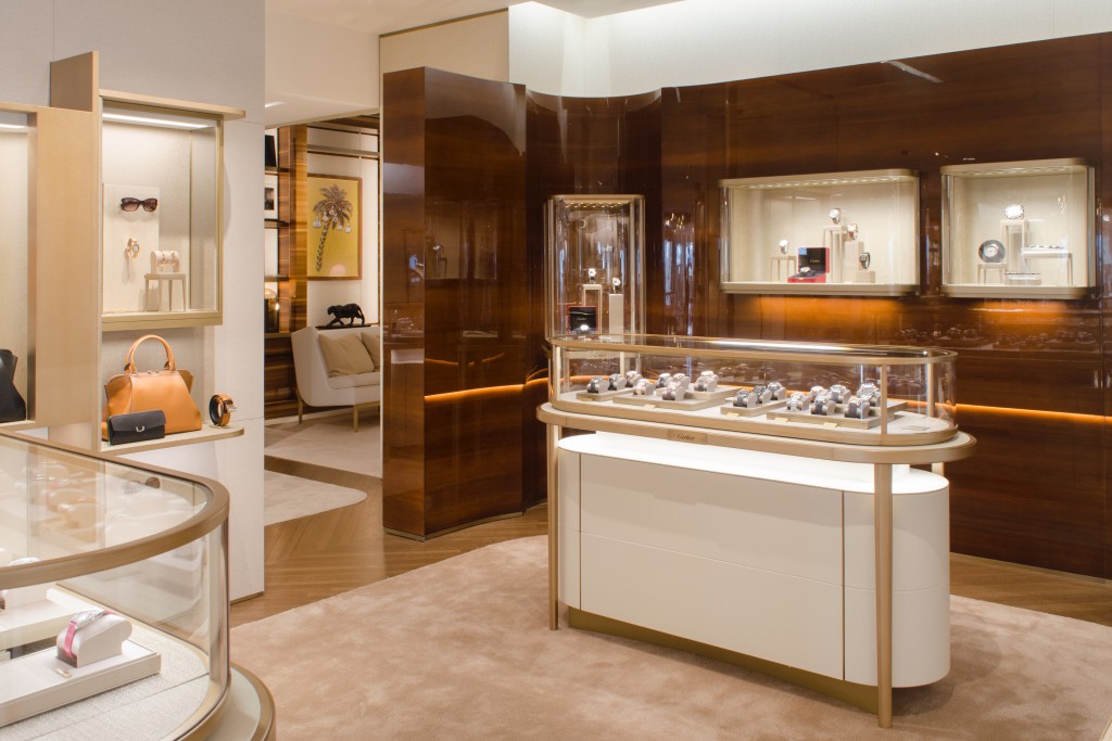 high-end jewelry showcase